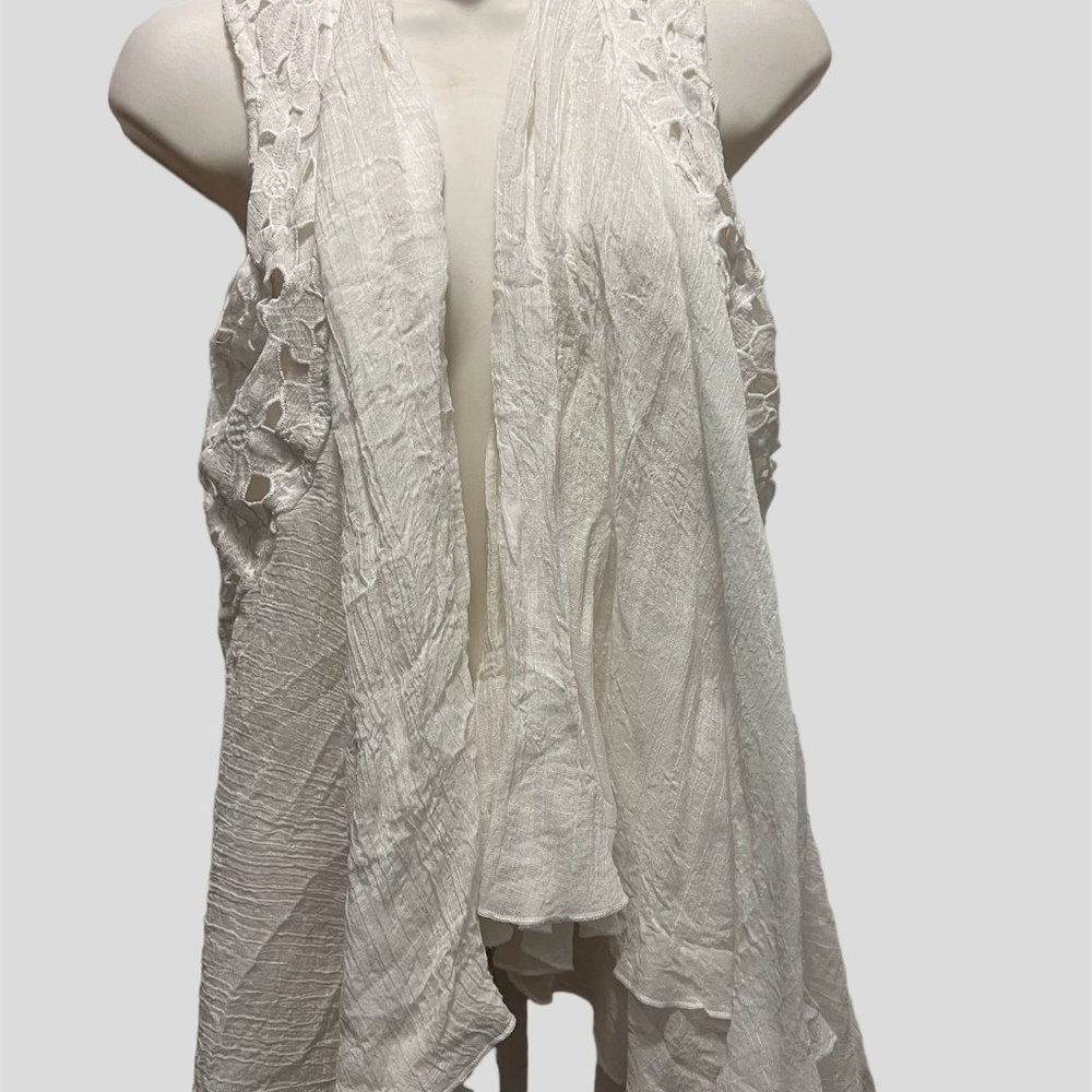 American THreads size m white vests